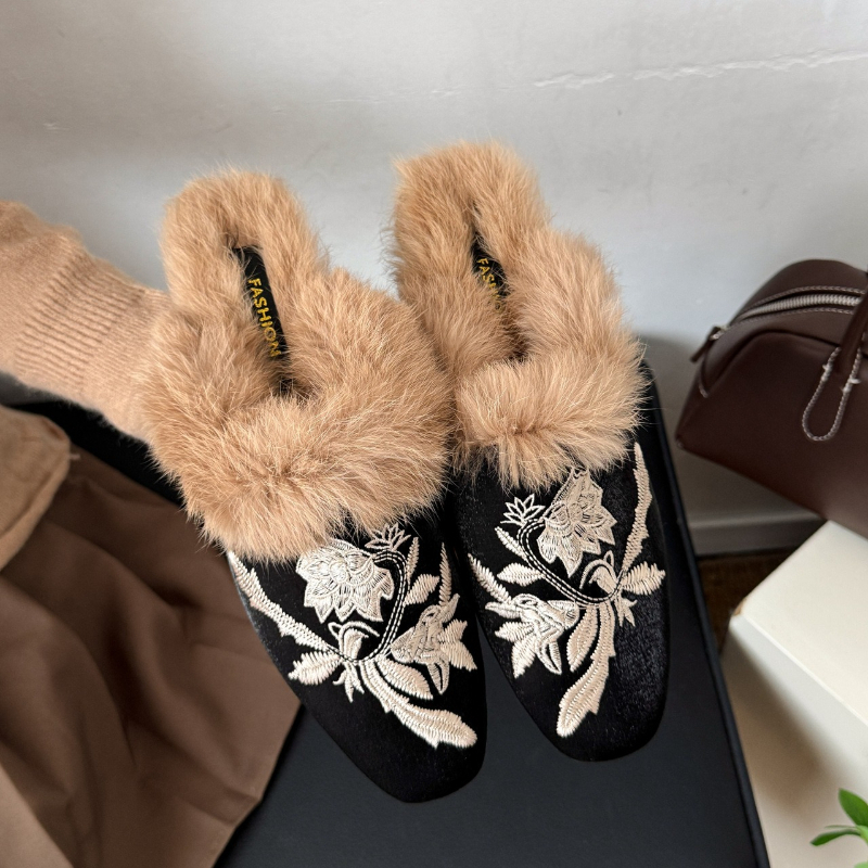 Embroidery Yes - Large Size Women's Half Slippers Winter