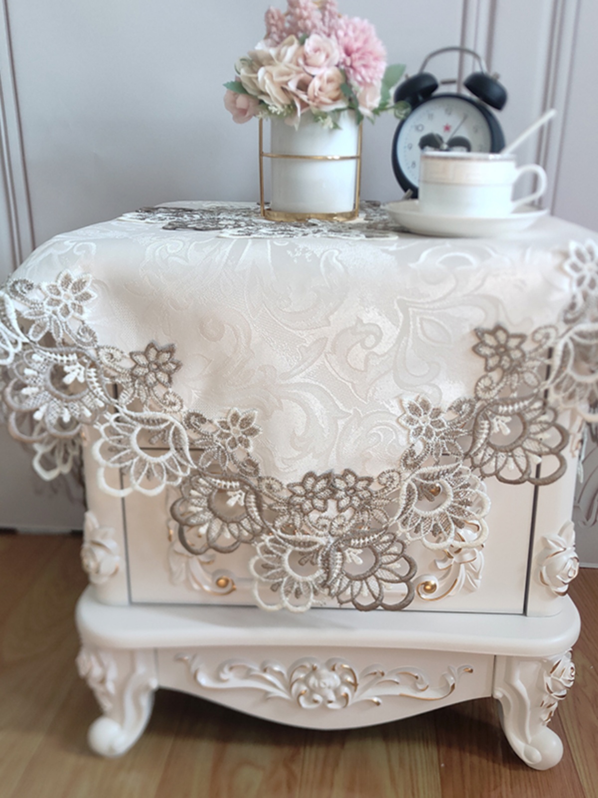 European Sle Bede Table Cover  – обзор и цена Embroidery Towel