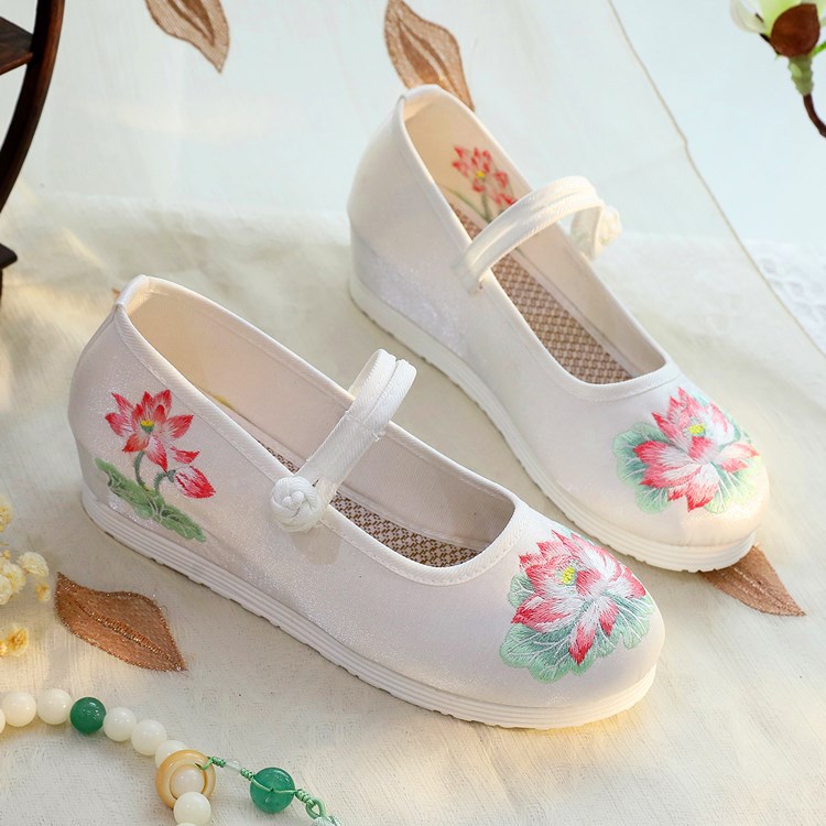 2026 Women's White & Green Lot – обзор и цена Embroidery Yes