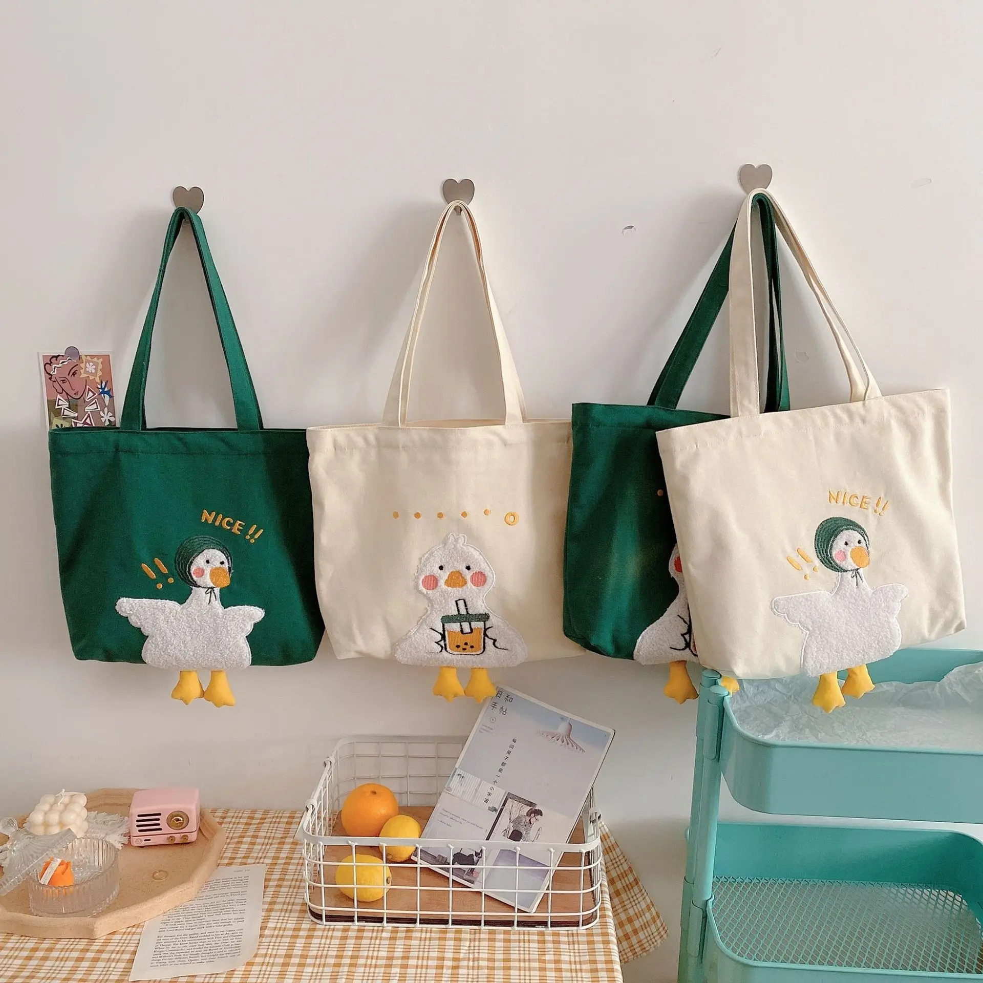 Cute Design Women's Canvas Sho – обзор и цена Embroidery Design Love
