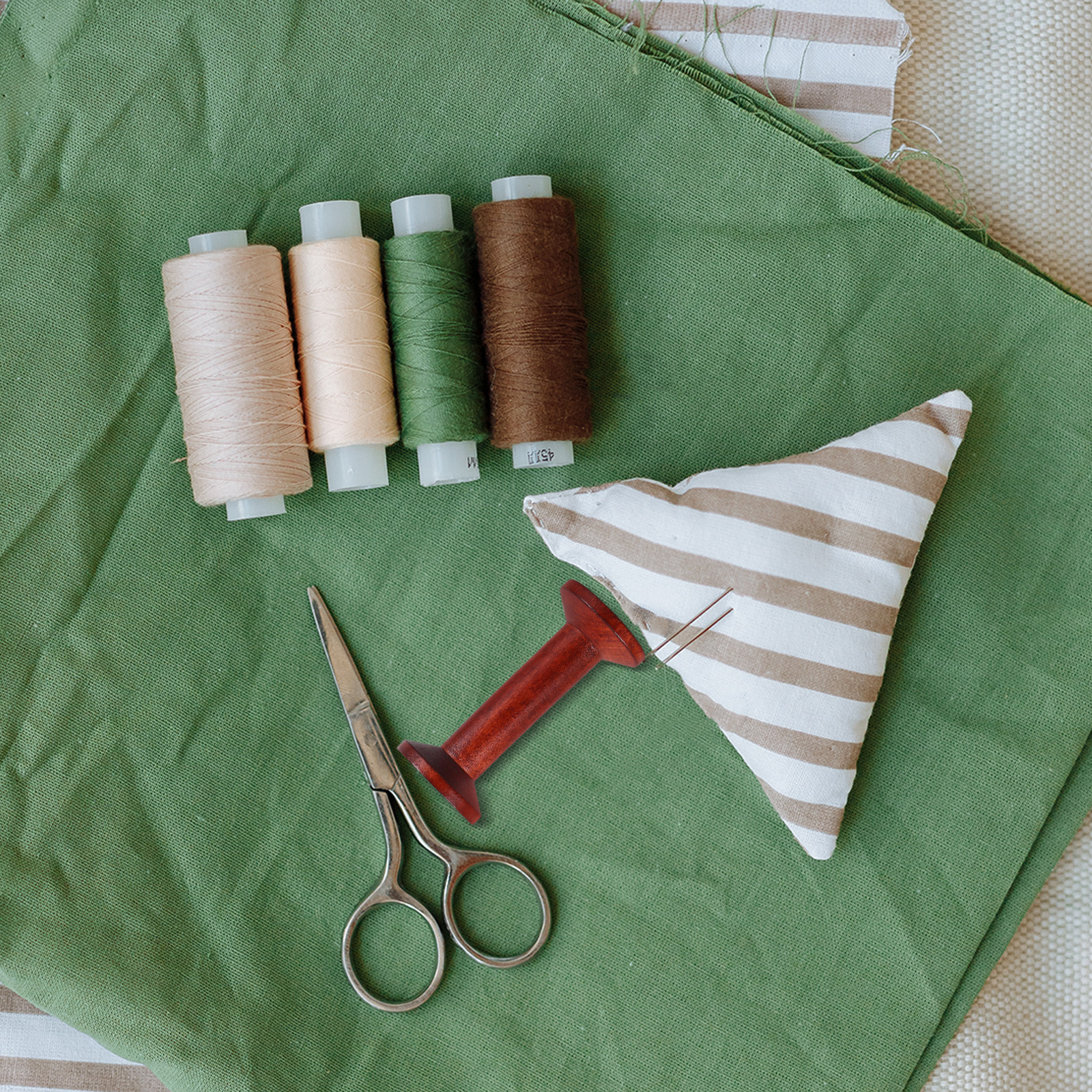 6Pcs Wooden Empty Spools for C – обзор и цена Embroidery Yarns