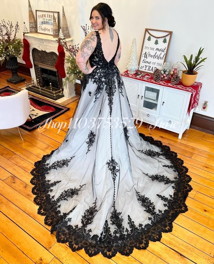 Gothic V Neck Wedding Dresses  – обзор и цена Embroidery Gothic