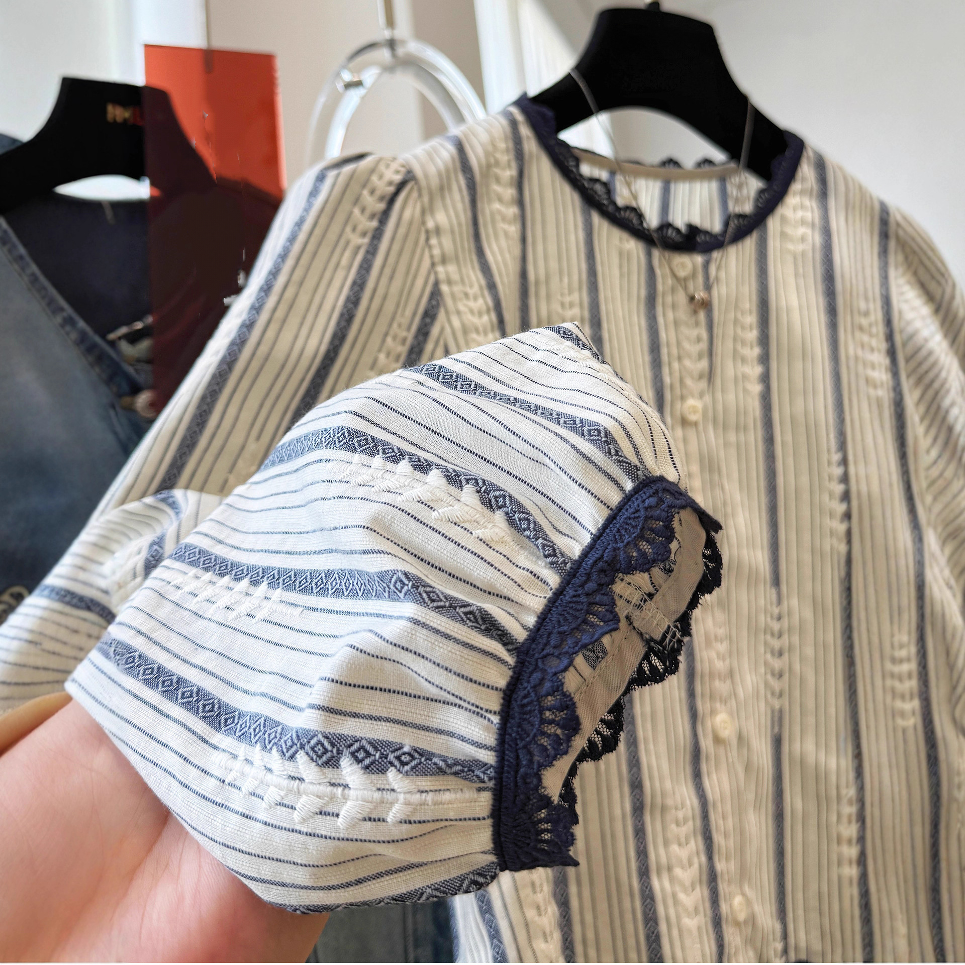 Women's Striped Lace Trim Blou – обзор и цена Embroidery Shirt
